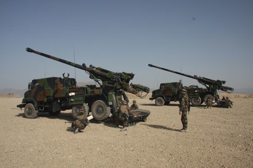 [Galerie] photos de votre matoss - Page 21 Des-militaires-en-Afghanistan-avec-des-canons-Caesar-de-Nex