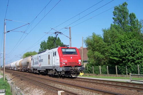 Spécial 'Prima' (27000 / 27300 / 37000 / E37 500) - Page 2 FERROVIAIRE_20110422_3271