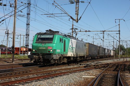 Spécial 'Prima' (27000 / 27300 / 37000 / E37 500) - Page 5 FERROVIAIRE_20110820_C0818