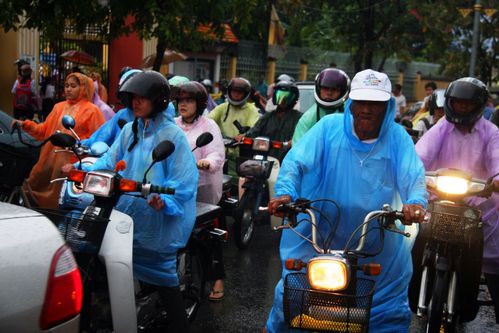 balade du 8 mai...2012 Et-sous-la-pluie-ca-donne-quoi-.--1600x1200-