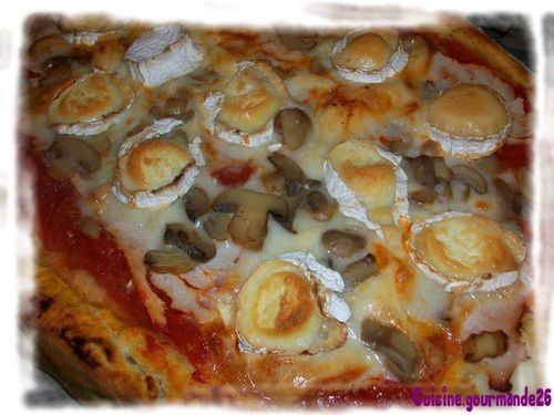 pizza - Pizza blancs de poulet, champignons et chèvre Pizza-1