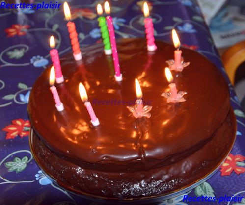 عيد ميلاد سعيد minato  Gateau-anniversaire-birthday-cake-vanille-chocolate