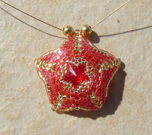 Un petit pendentif Pendentif-star-2