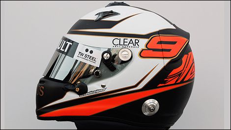 Les casques Lotus-raikkonen-inline