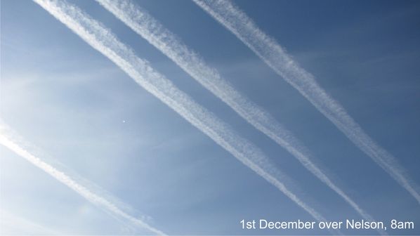 Chemtrails : un programme secret mortel (2) 4-chemtrails-over-nelson-1st-dec