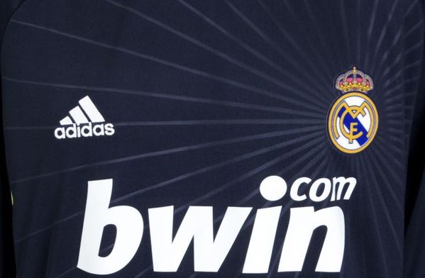 Nueva Equipacion Del Real Madrid 2010/2011 Realaxay