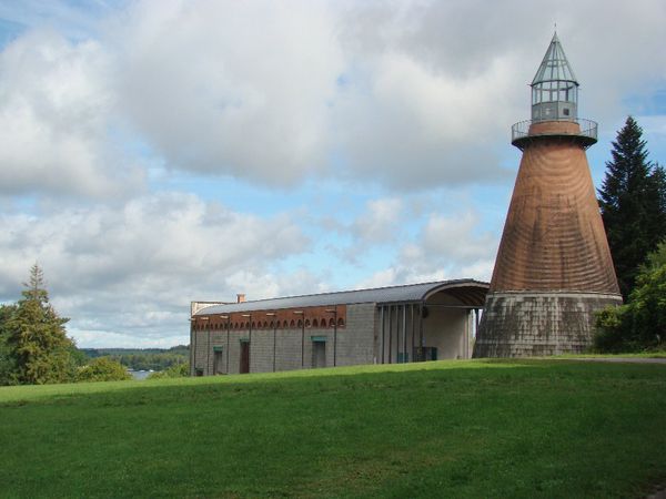 Un petit dernier (phare) . Ile-de-vassiviere-art_contemporain--64-