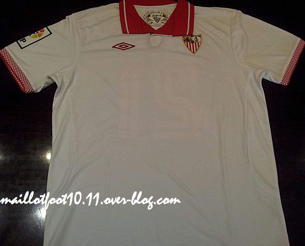 Sevilla-ESP - Uniformes - 2012/13 Sevilla-umbro-equipaciones-2013-