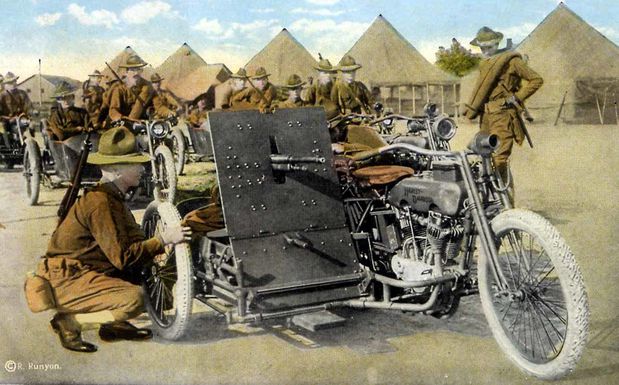 La moto dans la Première guerre 1914-1918 1918-Harley-side-mitrail