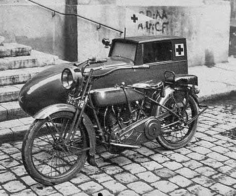 La moto dans la Première guerre 1914-1918 HD-ambulance