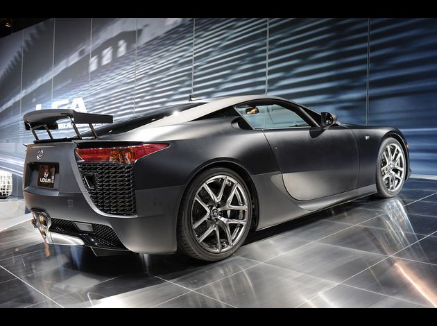 المنافسة الشرسة : ۞ lexus l f a 2010-Lexus-LFA-1