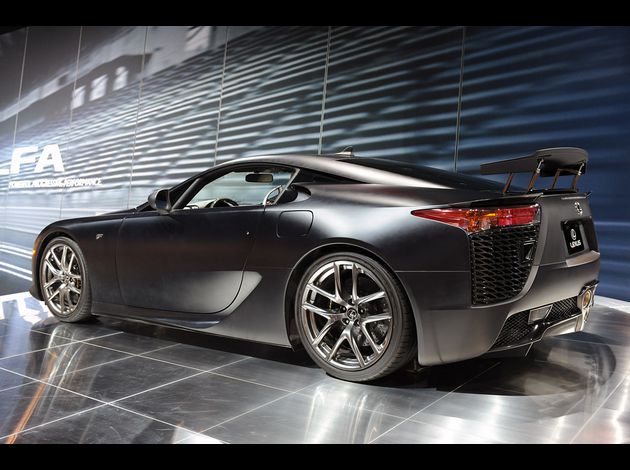 المنافسة الشرسة : ۞ lexus l f a 2010-Lexus-LFA2