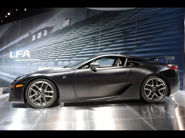 المنافسة الشرسة : ۞ lexus l f a 2010-Lexus-LFA3