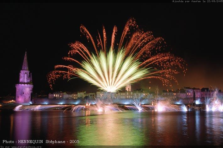 Jeu  " Images en Folie " ( EN PAUSE) - Page 10 Feu-artifice-pyrotechnie-411