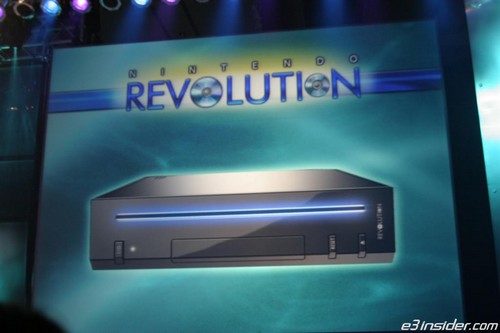 WII: "La ¨Revolution¨del movimiento..." NintendoRevolutionConsole_small