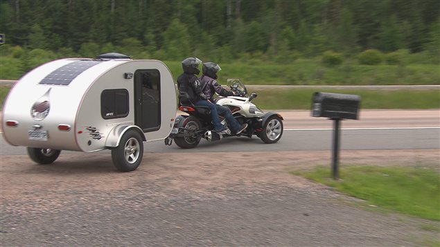 Reportage sur la Igoutte au Ici Saguenay Lac St-Jean 160708_ig6aw_micro-roulotte_sn635