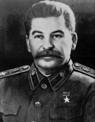 Et si Fullmetal Alchemist venait de Russie? Stalin