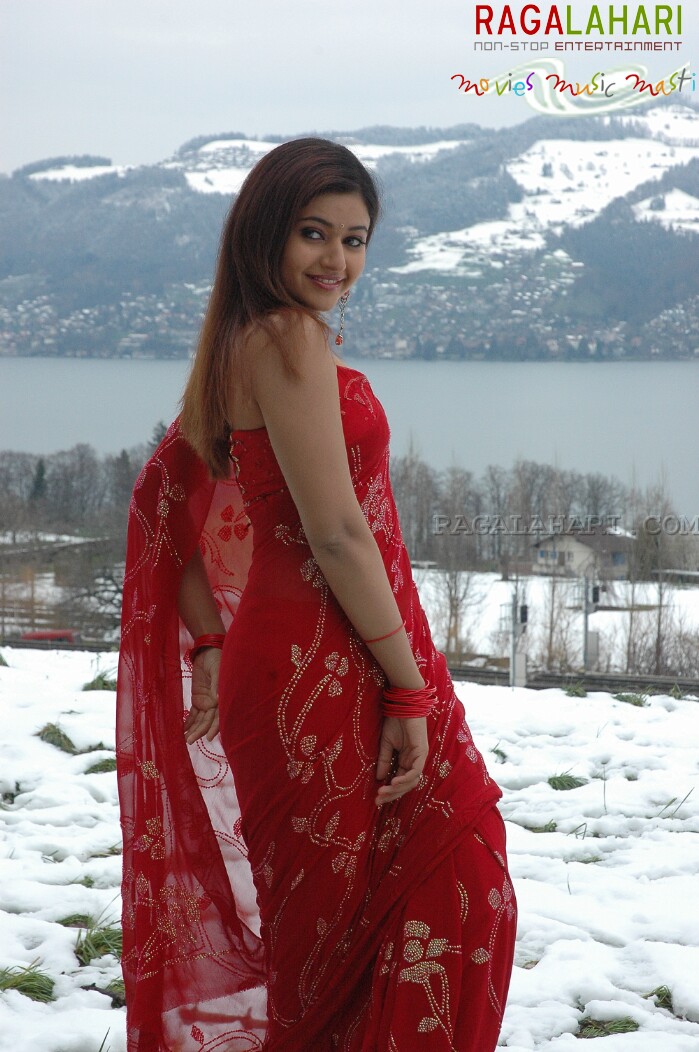 poonam bajwa Poonambajwa56