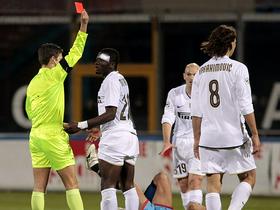 I'm Freaking gonna kill this scumbag Referee_gianluca_rocchi__l__gives_a_red_card_to_inter_milan_s_sulley_ali_muntari_show