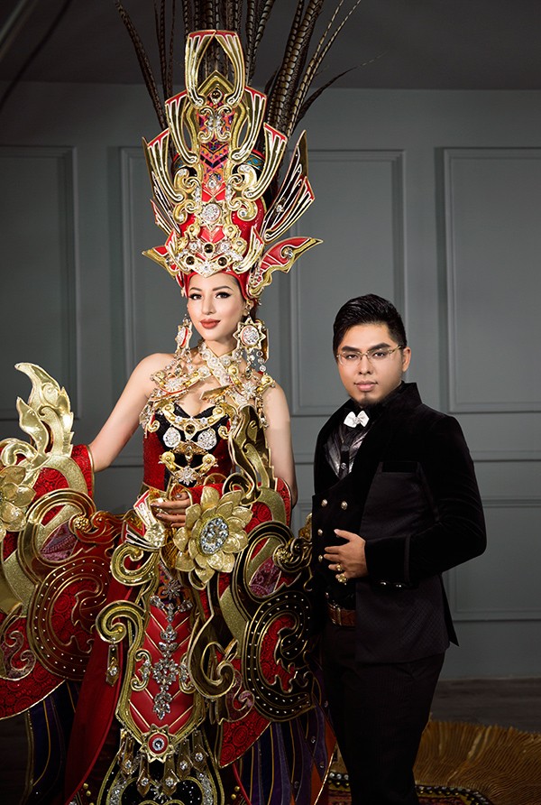 Siêu mẫu Khả Trang phá kỷ lục tại Hoa hậu Siêu quốc gia với bộ quốc phục nặng 44kg 161122startkhatrang-7