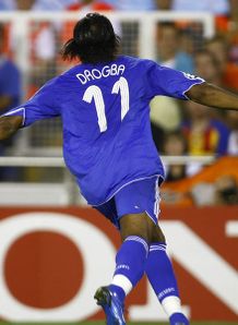 صور وخلفيات للقناص العاجي دروغبا Drogba_579368