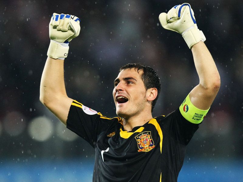 صور أبطال ريال مدريد...ملوك إسبانيا Casillas_987861