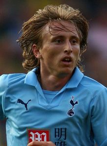 Tottenham Hotspurs Luka-Modric-Tottenham-shirt_1071152