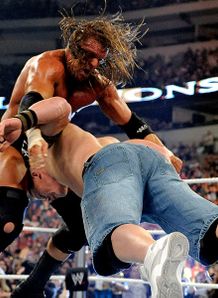 افضل حركات قاضيه للمصارعين WWE-Night-of-Champions-Triple-H-John-Cena_997488