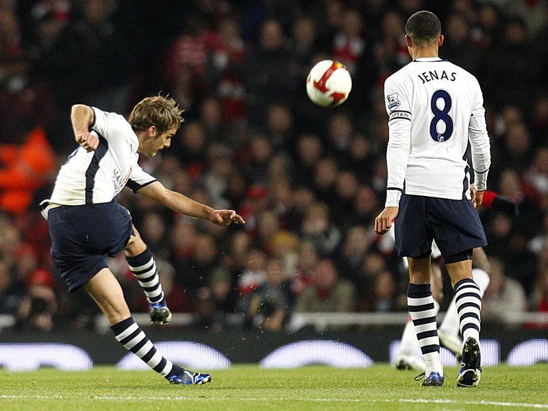  &  &     David-Bentley-Arsenal-Tottenham-Hotspur-Premi_1431025