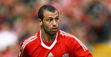  الارجنتيني يبتعد ..! بعد تولي هودجسون .. ليفربول يعطي الـok للانتر في صفقه تبادليه .! JavierMascherano_2346071