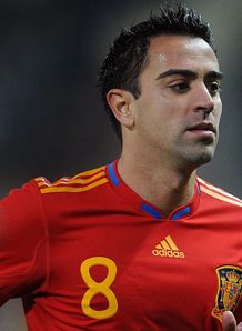 :. بذكريات 2008 يلعبون في نصف النهائي سيمتعون .. اسبانيا x المانيا [ تقديم] .: Xavi_2386054