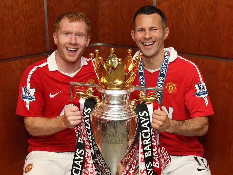 تتويج جميــــــع الفرق + صوووور  Paul-Scholes-and-Ryan-Giggs-Manchester-United_2600028