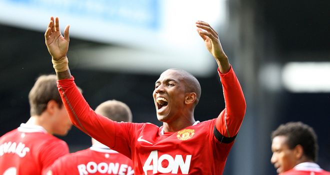 استطلاع راي West-Brom-v-Man-Utd-Ashley-Young-celeb_2636156