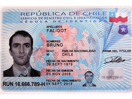 Nuevo carnet y pasaporte chileno tendrá un chip con información del usuario File_20111013160708