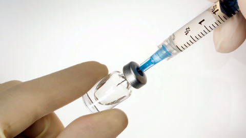 Grippe : Vers un vaccin universel ? 100716vaccin-seringue_8
