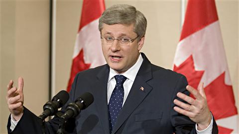 Place Publique d'Almara PC_110503_c0o83_stephen-harper_8