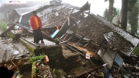 Catastrophes naturelles: que fait Dieu ? AFP_110919_d70qu_inde-seisme-sikkim_8