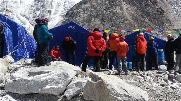 Doce personas mueren en avalancha en el Everest 140422_4e7cl_sherpas-nepal-1_sn635