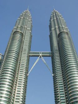 أجمل واشهرالمباني في آسيا. KLCC_PetronasTowers