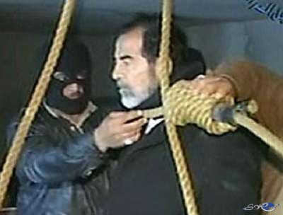رجل اعمل كويتى يعرض 20 مليون دولار لشراء الحبل الذى اعدم به صدام حسين 388137