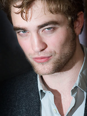 15.07.2010 COURTNEY COX "ROBERT TIENE UN ROSTRO HERMOSO" Pattinson_robert