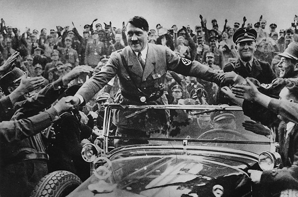     Adolf_hitler_04