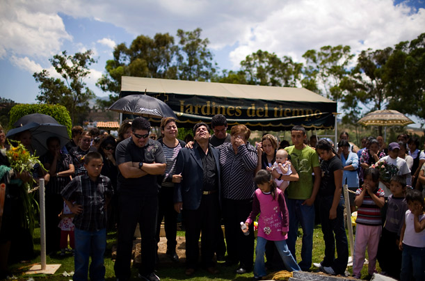 Anuncia "Familia Michoacana" su presunta disolución - Página 2 Wmexico008