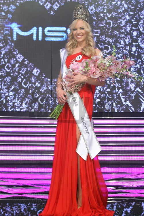 Jeanette Borhyová (SLOVAK REPUBLIC 2013) Vitazka-2012-Miss-Universe-Foto--Jan-Zemiar