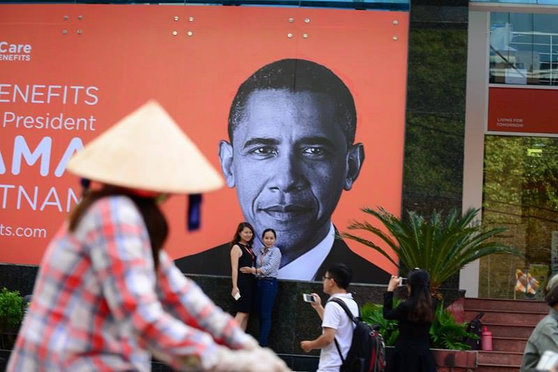 Người Sài Gòn đón chào ông Obama bằng hình ảnh lớn Anh