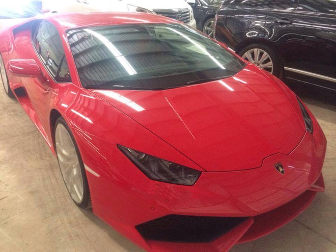 Lamborghini Huracan đầu tiên xuất hiện tại VN 10440732_605765872877527_7766347135988625123_n