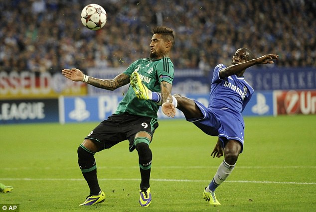 Hình ảnh Chelsea thể hiện sức mạnh vượt trội trước Schalke Torres12