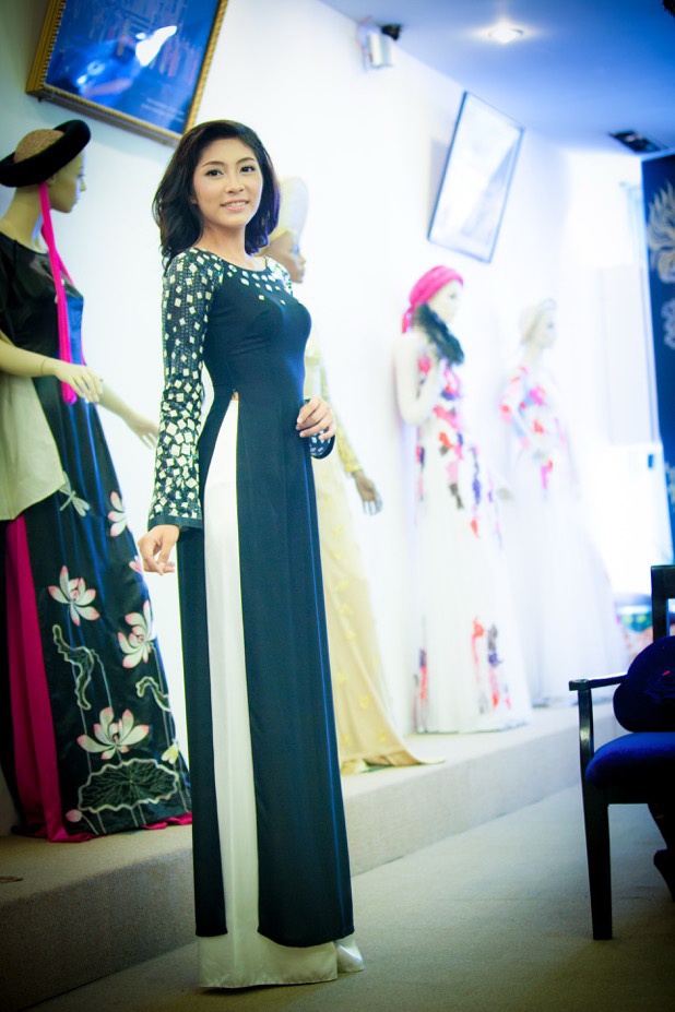 Đặng Thu Thảo chọn trang phục dự thi Hoa hậu Quốc tế DTT0562