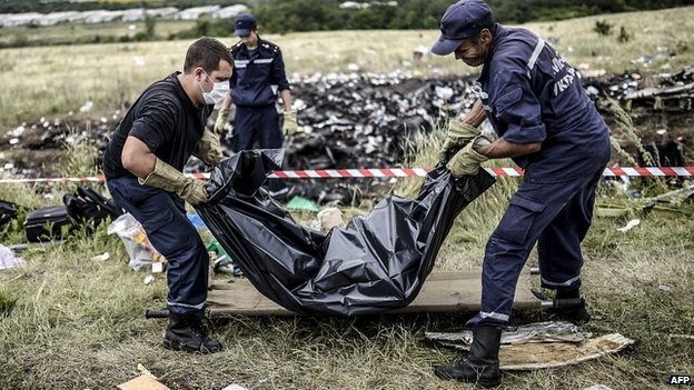 Những bức hình ám ảnh về thảm kịch MH17 Mh17