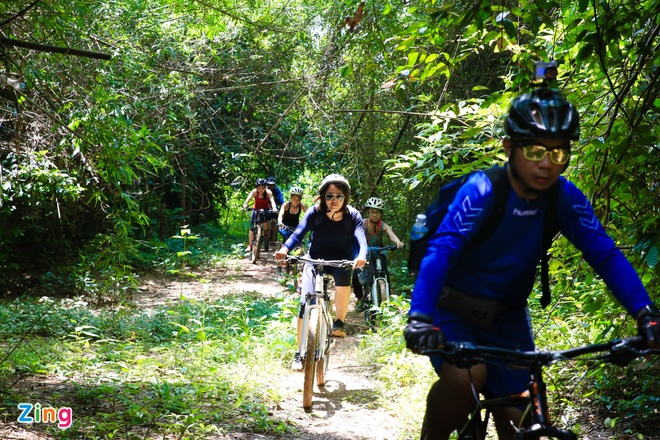Tour du lịch thách thức sự mạo hiểm đạp xe xuyên rừng ở TP HCM Dapxe12_zing